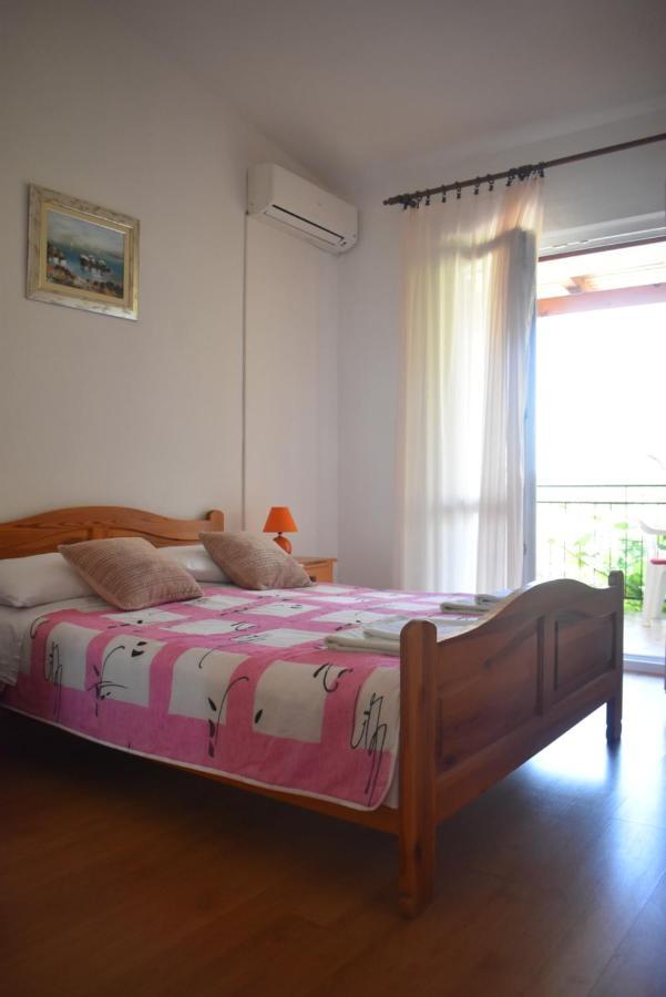 Apartmani Sekana Starigrad Paklenica Exterior foto