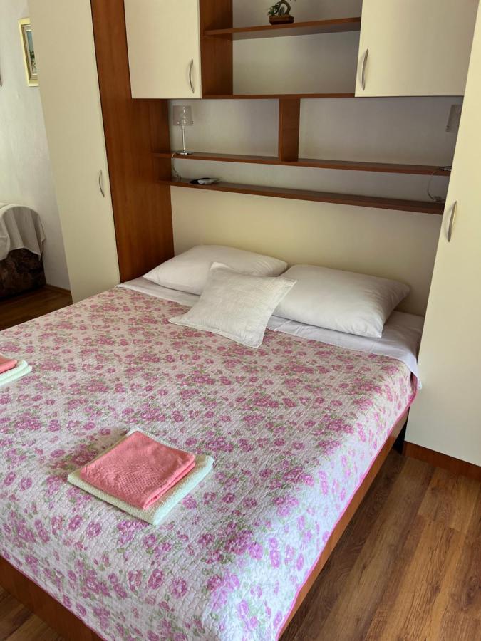 Apartmani Sekana Starigrad Paklenica Exterior foto