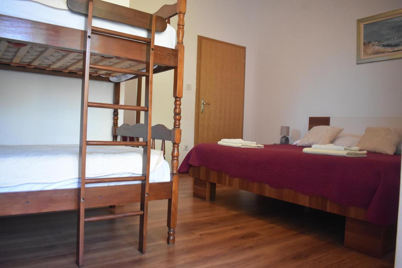 Apartmani Sekana Starigrad Paklenica Exterior foto