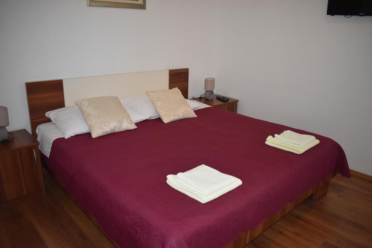 Apartmani Sekana Starigrad Paklenica Exterior foto