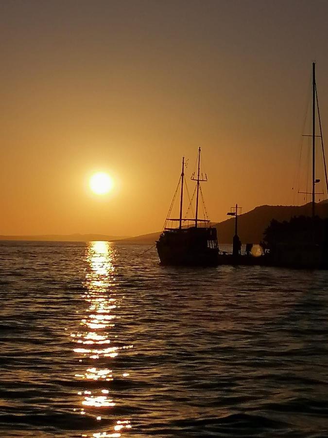 Apartmani Sekana Starigrad Paklenica Exterior foto