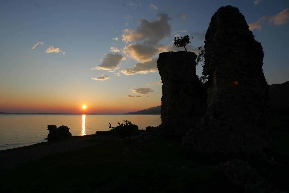 Apartmani Sekana Starigrad Paklenica Exterior foto
